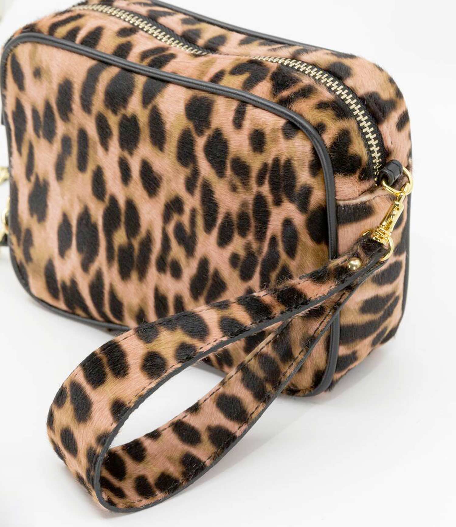 Shine_cavallino_rosa_2